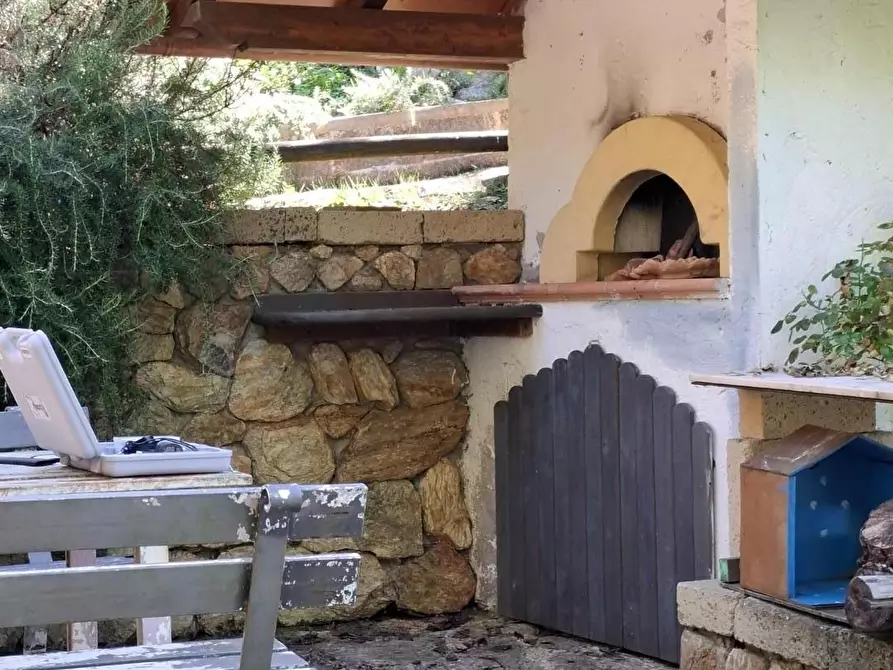 Immagine 2 di Casa indipendente in vendita  a Montignoso