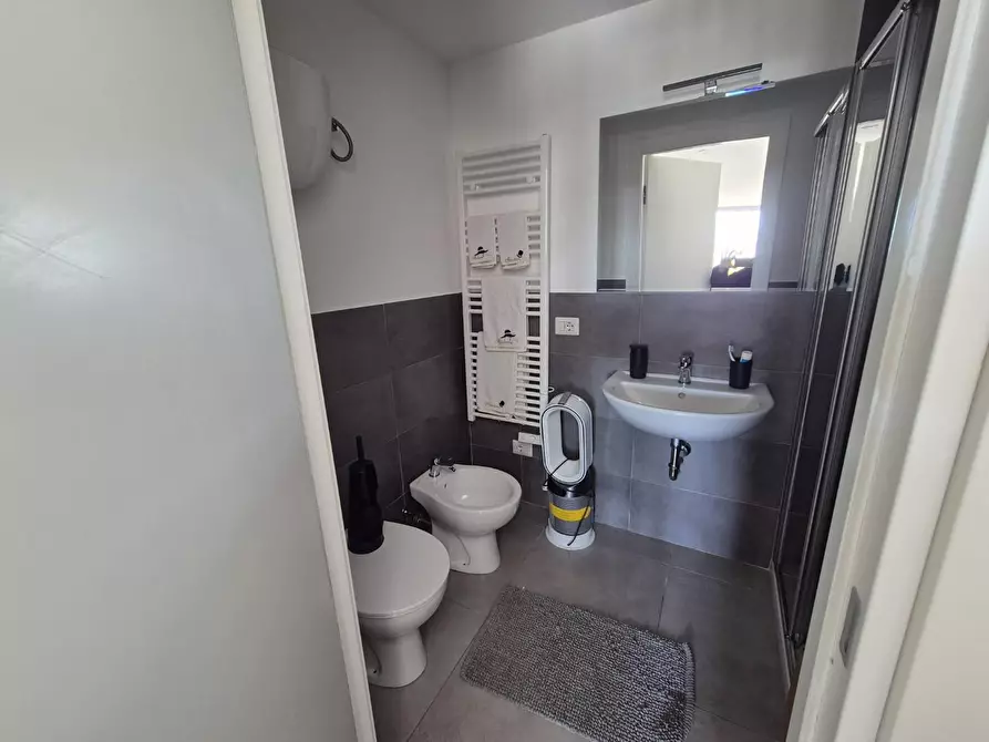 Immagine 11 di Appartamento in vendita  a Siena