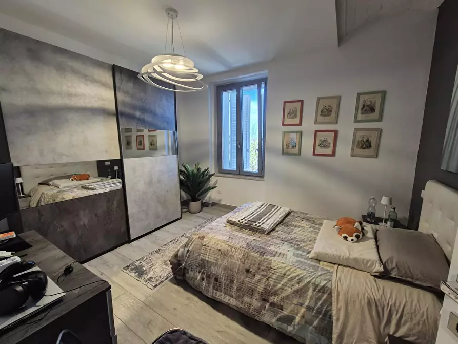 Immagine 27 di Appartamento in vendita  a Siena