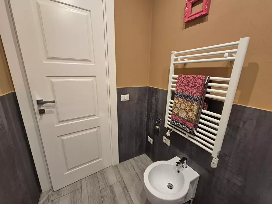 Immagine 25 di Appartamento in vendita  a Siena