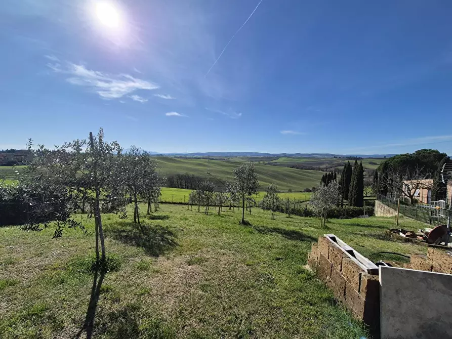 Immagine 43 di Appartamento in vendita  a Siena