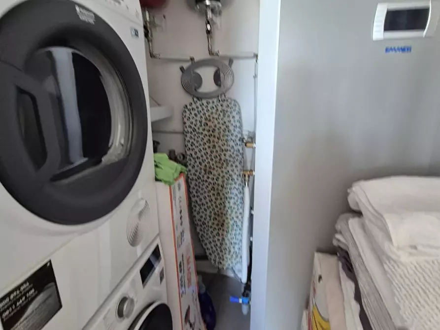 Immagine 35 di Appartamento in vendita  a Siena