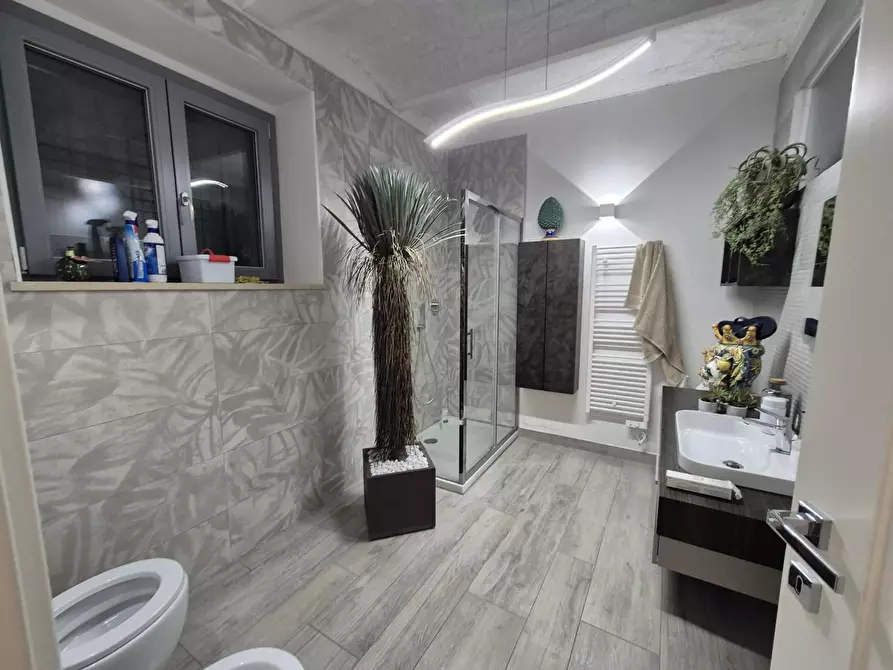 Immagine 12 di Appartamento in vendita  a Siena