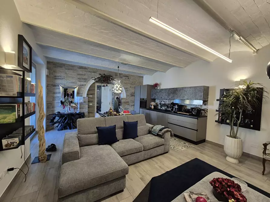 Immagine 5 di Appartamento in vendita  a Siena