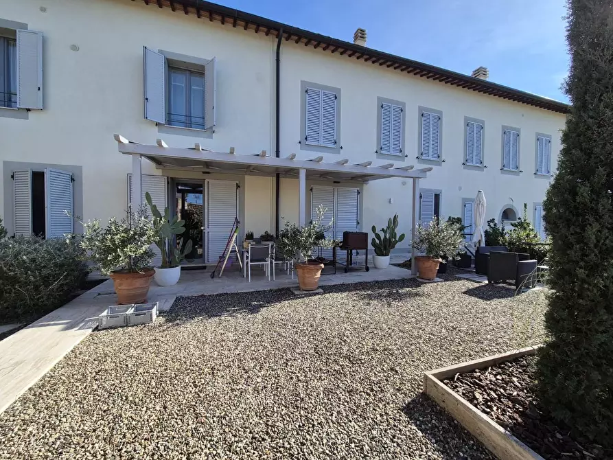 Immagine 6 di Appartamento in vendita  a Siena