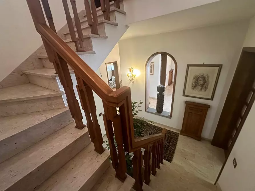 Immagine 5 di Villa in vendita  a Empoli