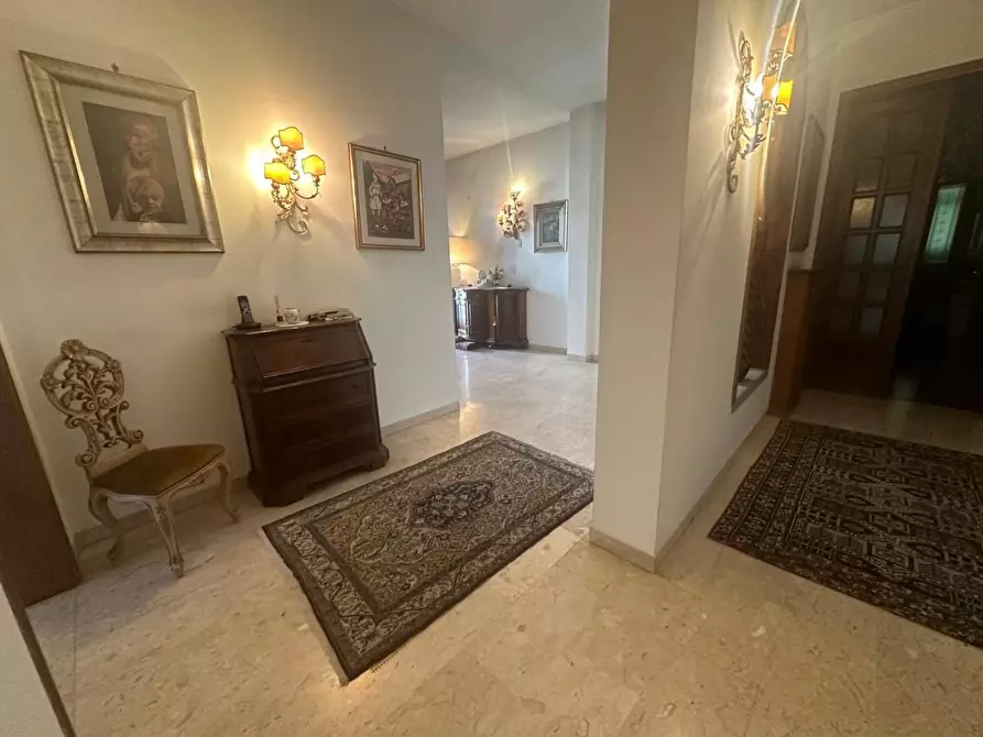 Immagine 4 di Villa in vendita  a Empoli