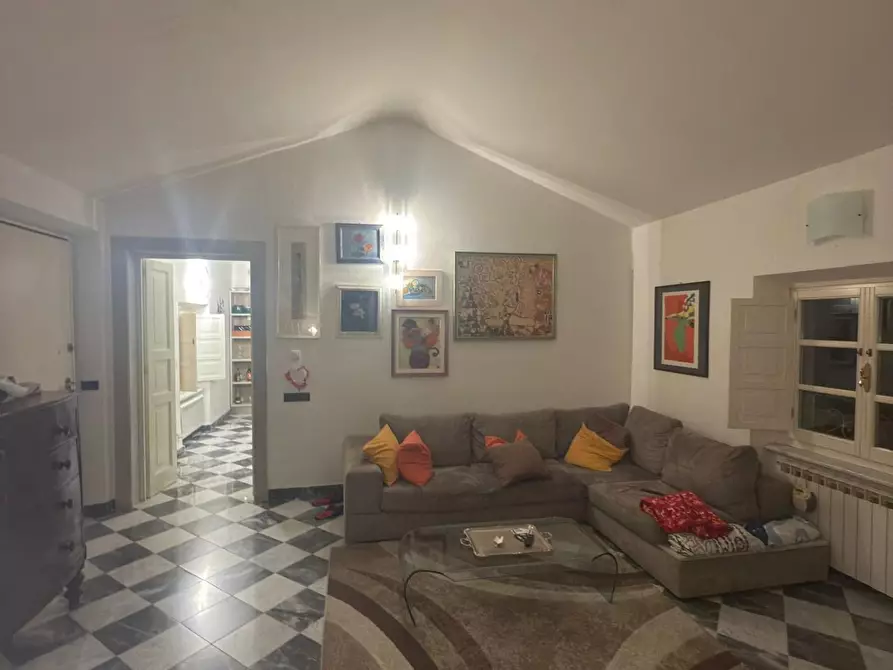 Immagine 10 di Appartamento in vendita  a Carrara