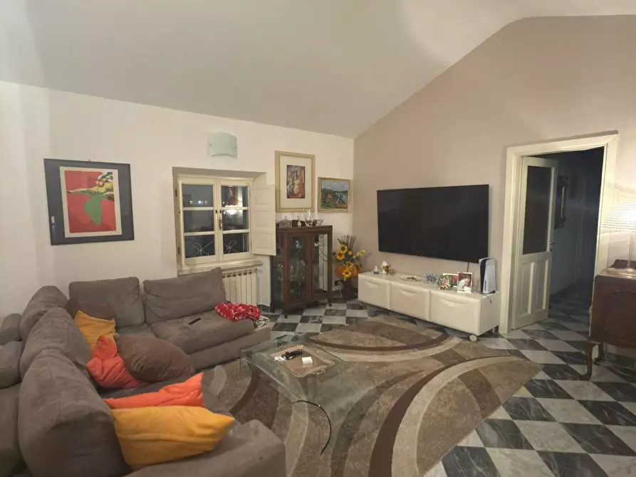 Immagine 6 di Appartamento in vendita  a Carrara