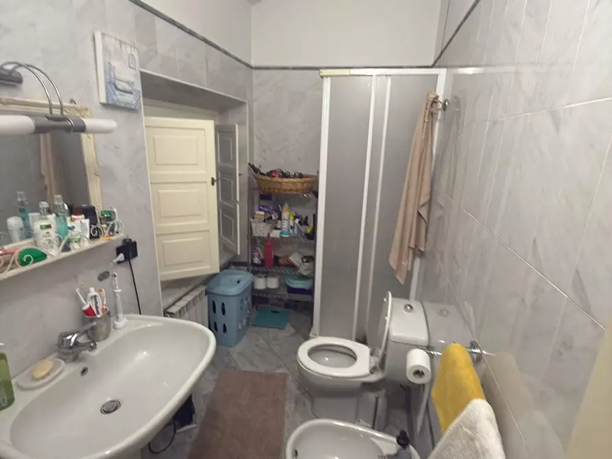 Immagine 17 di Appartamento in vendita  a Carrara