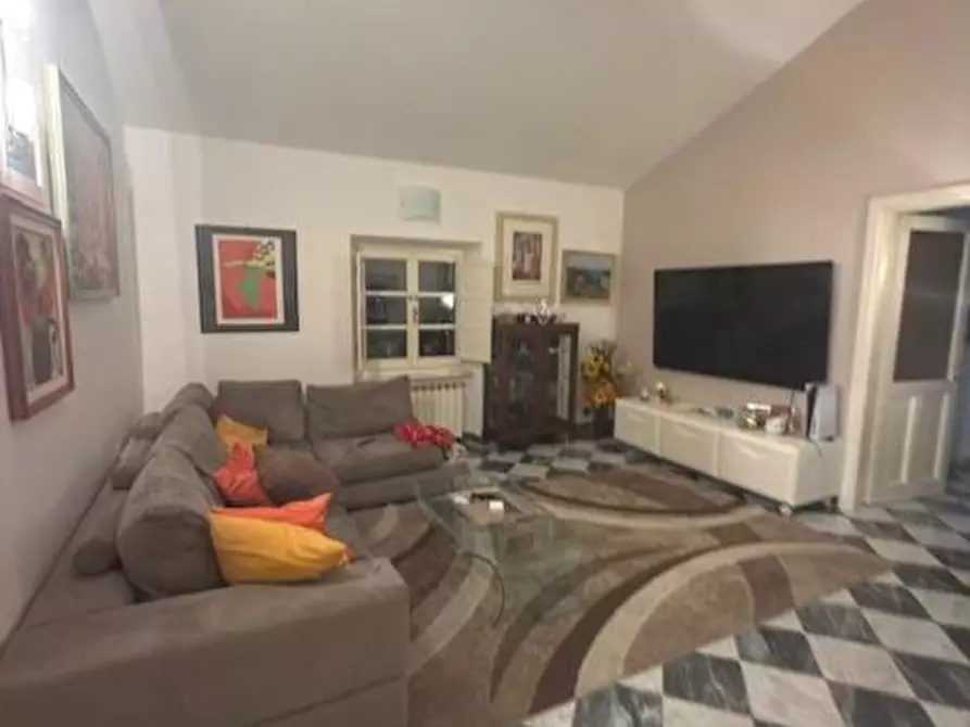 Immagine 3 di Appartamento in vendita  a Carrara