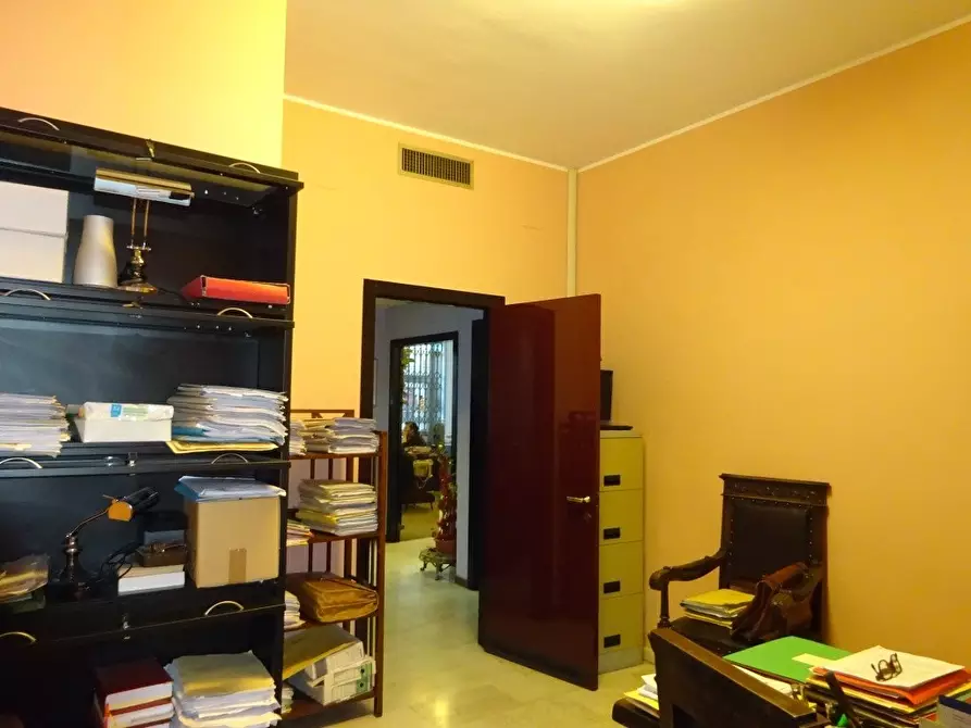 Immagine 10 di Ufficio in vendita  a Milano