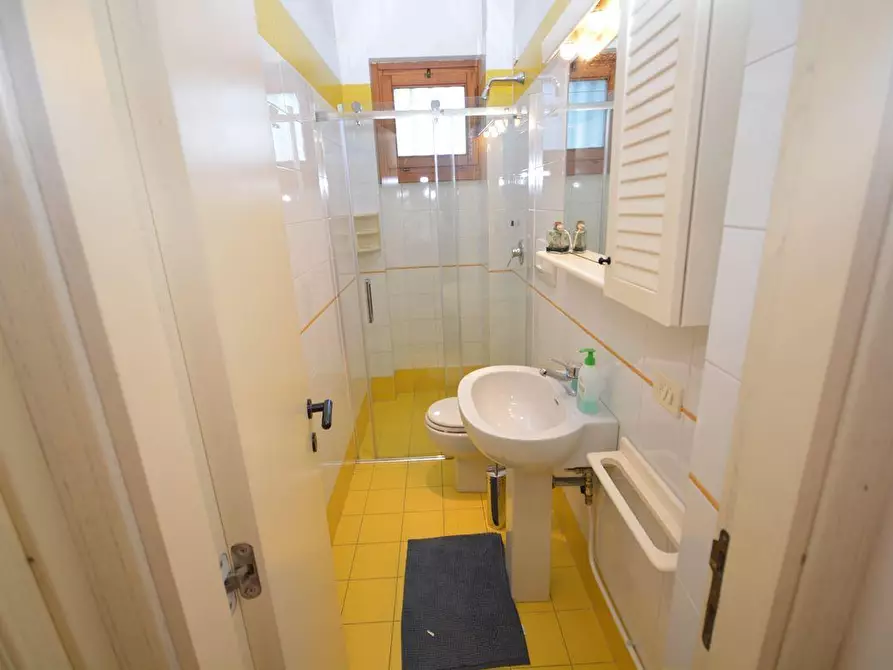 Immagine 20 di Casa bifamiliare in affitto  a Montignoso