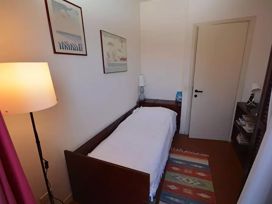 Immagine 18 di Casa bifamiliare in affitto  a Montignoso