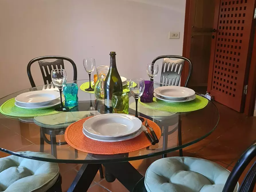 Immagine 12 di Casa bifamiliare in affitto  a Montignoso