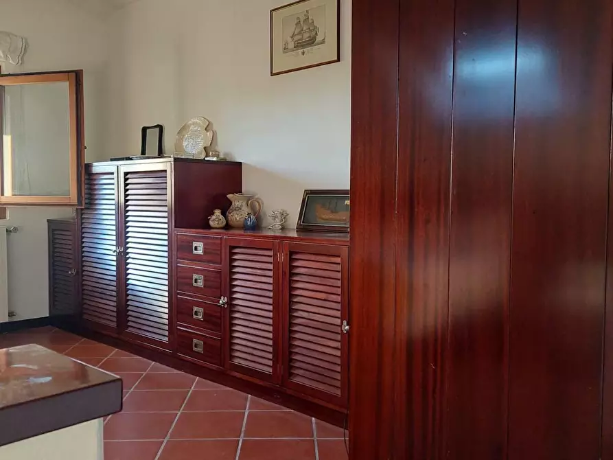 Immagine 13 di Casa bifamiliare in affitto  a Montignoso