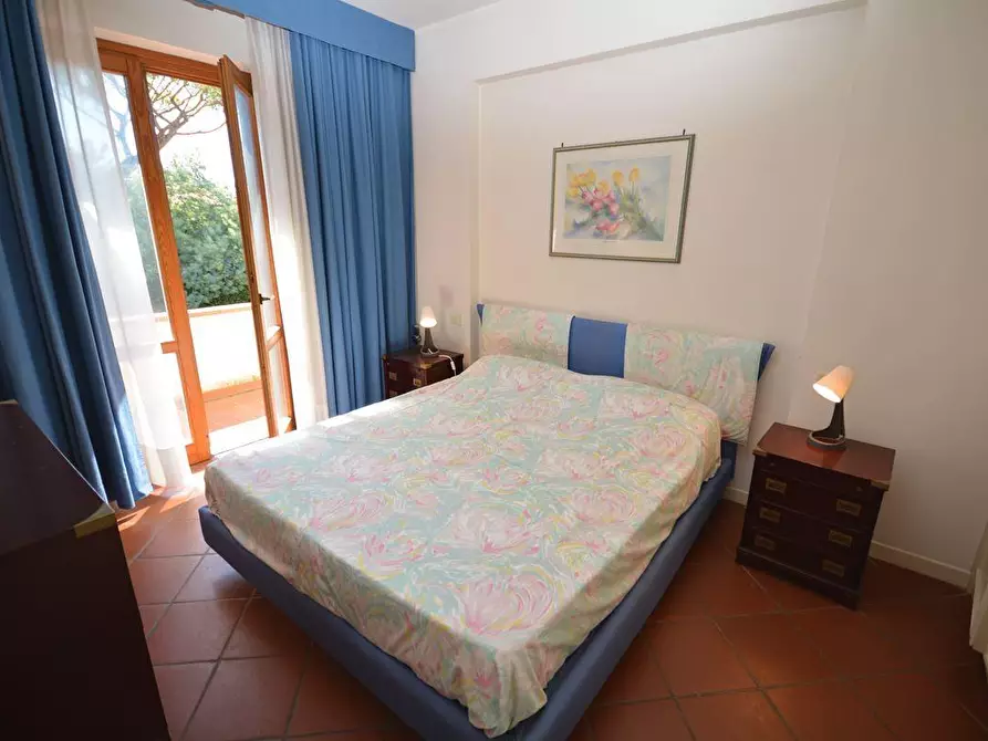 Immagine 19 di Casa bifamiliare in affitto  a Montignoso