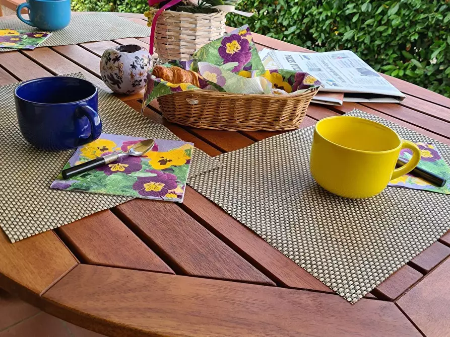 Immagine 2 di Casa bifamiliare in affitto  a Montignoso