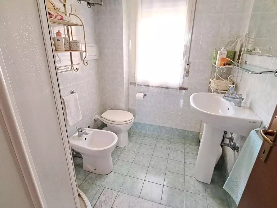 Immagine 12 di Appartamento in vendita  a Rosignano Marittimo