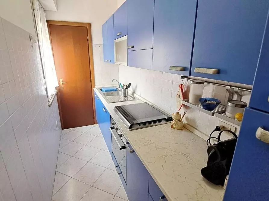 Immagine 5 di Appartamento in vendita  a Rosignano Marittimo