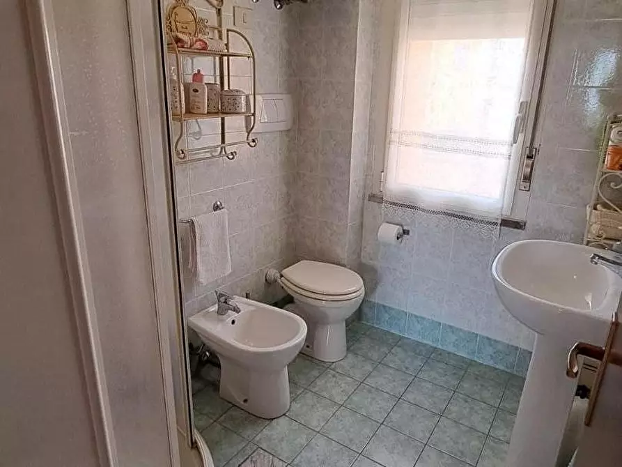 Immagine 13 di Appartamento in vendita  a Rosignano Marittimo