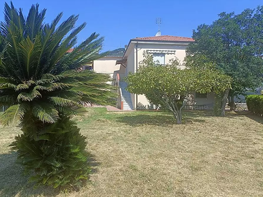 Immagine 4 di Casa semindipendente in vendita  a Carrara