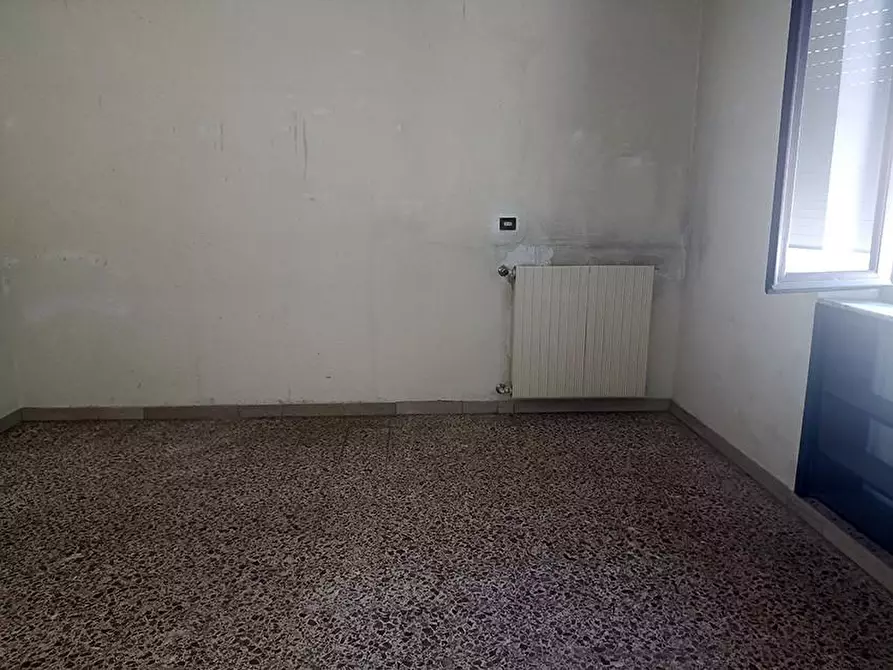 Immagine 21 di Casa semindipendente in vendita  a Carrara