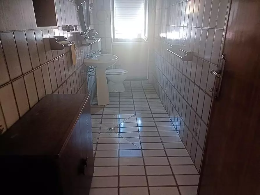 Immagine 15 di Casa semindipendente in vendita  a Carrara