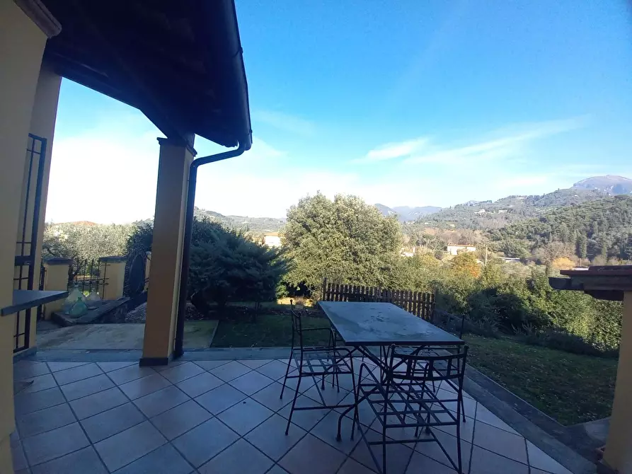 Immagine 21 di Casa bifamiliare in vendita  a Camaiore