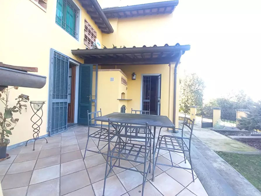 Immagine 17 di Casa bifamiliare in vendita  a Camaiore