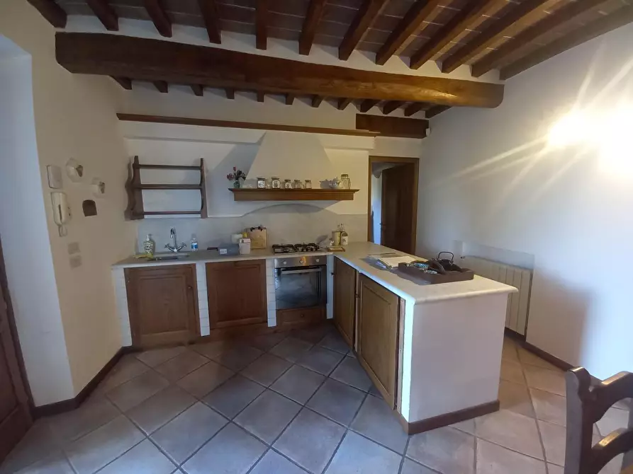 Immagine 10 di Casa bifamiliare in vendita  a Camaiore