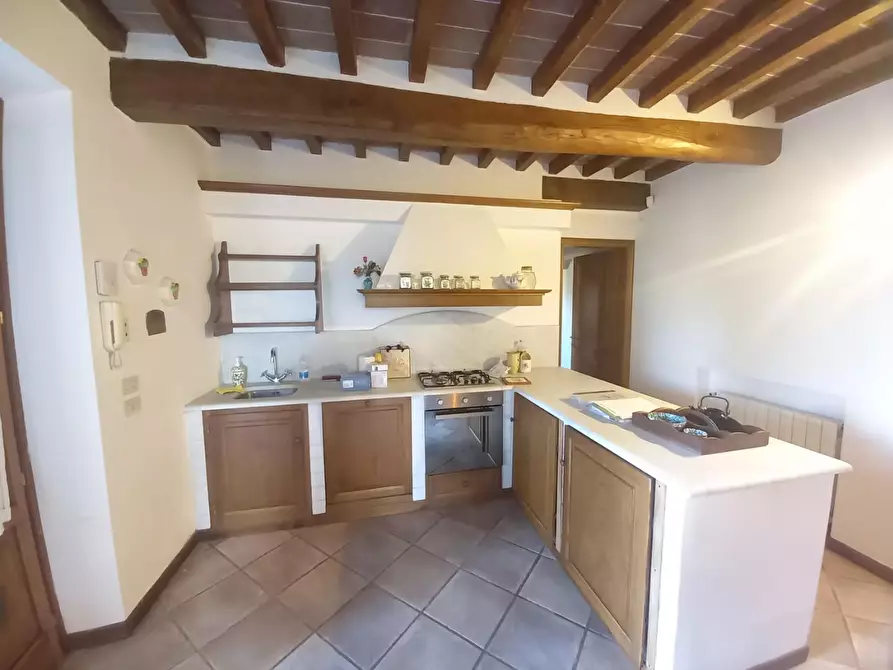 Immagine 6 di Casa bifamiliare in vendita  a Camaiore