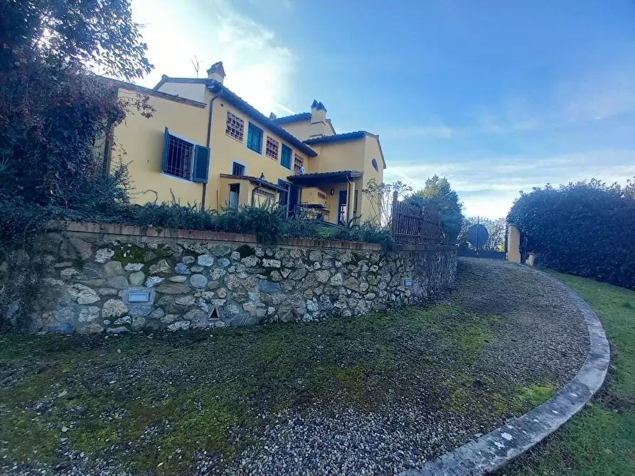 Immagine 32 di Casa bifamiliare in vendita  a Camaiore