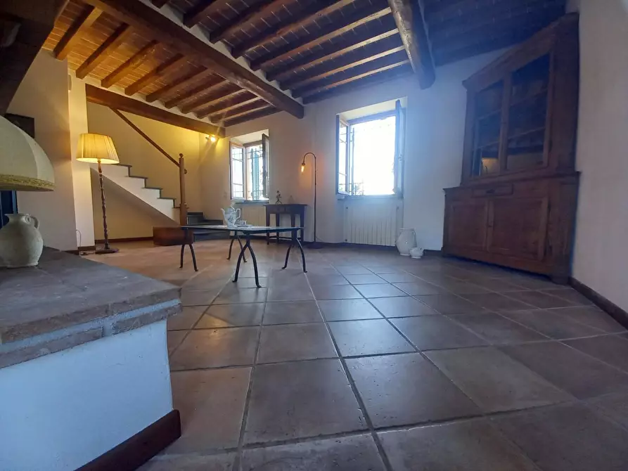 Immagine 3 di Casa bifamiliare in vendita  a Camaiore