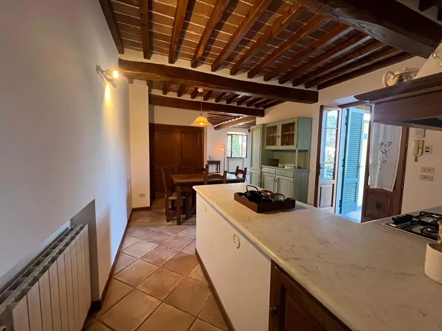 Immagine 12 di Casa bifamiliare in vendita  a Camaiore