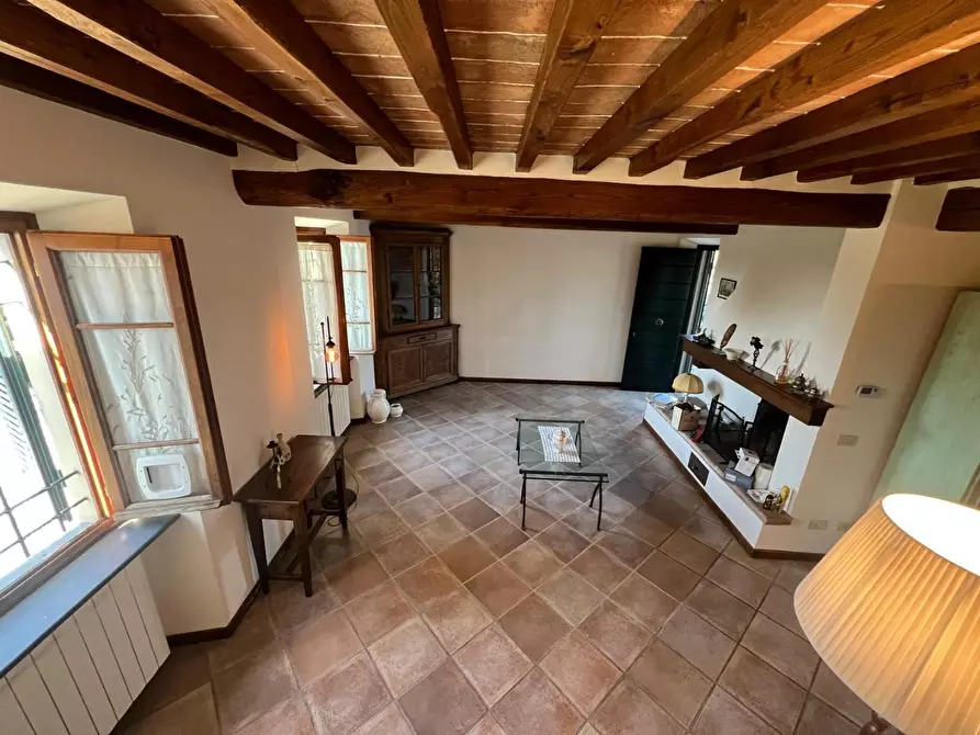 Immagine 17 di Casa bifamiliare in vendita  a Camaiore