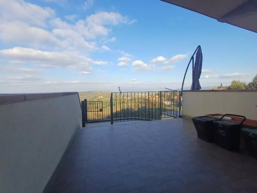 Immagine 4 di Appartamento in vendita  a Casole D'elsa