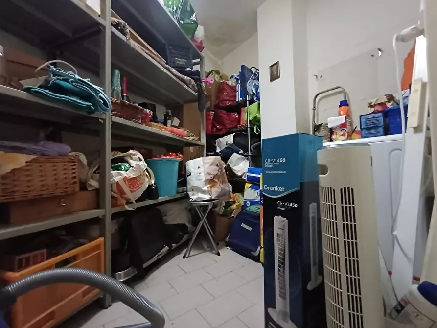 Immagine 43 di Appartamento in vendita  a Siena