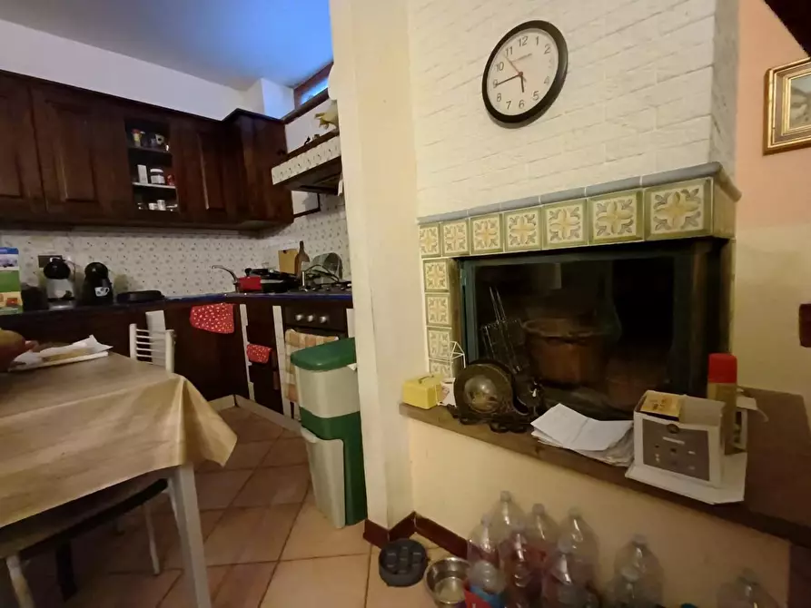 Immagine 37 di Appartamento in vendita  a Siena