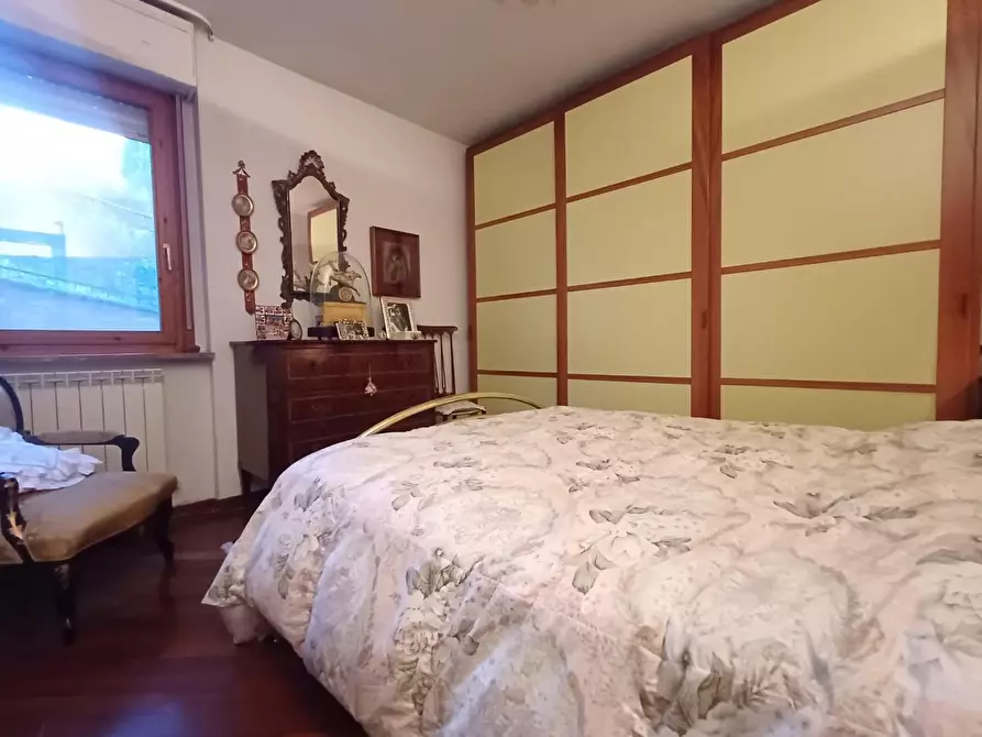 Immagine 18 di Appartamento in vendita  a Siena