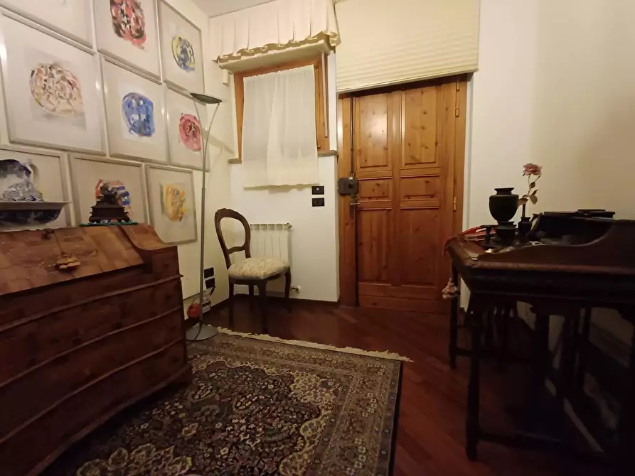 Immagine 8 di Appartamento in vendita  a Siena