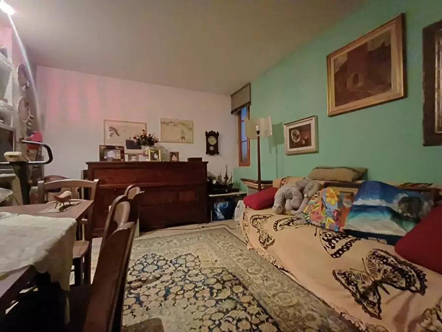 Immagine 49 di Appartamento in vendita  a Siena