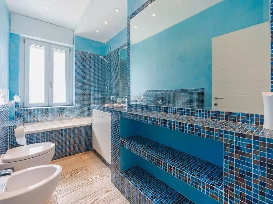 Immagine 18 di Casa trifamiliare in vendita  a Montignoso