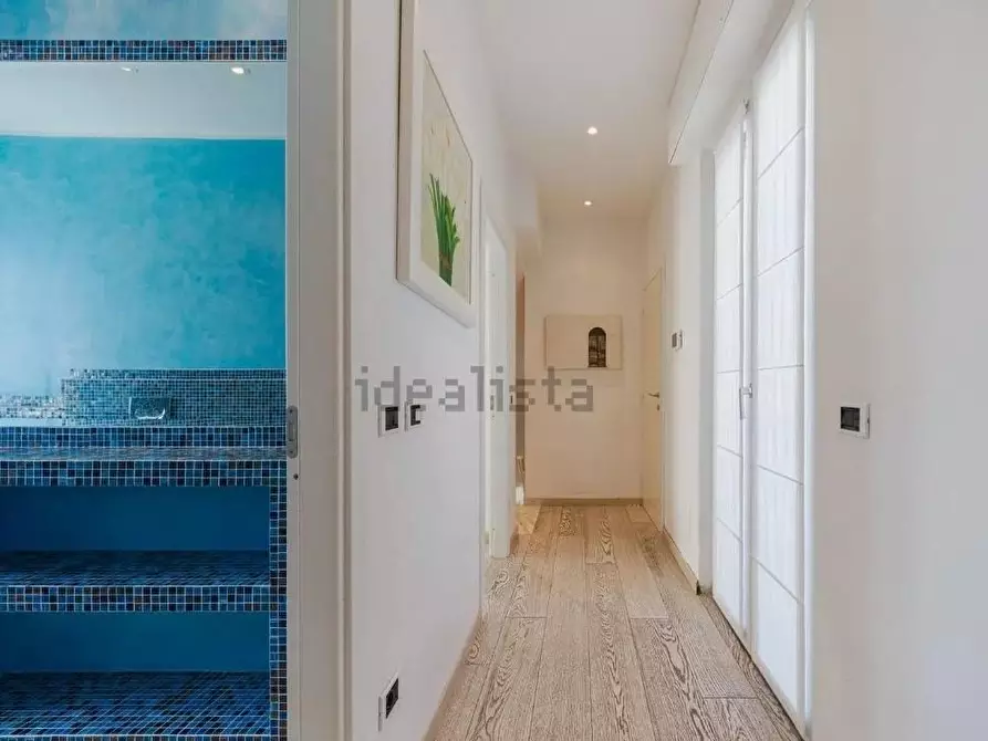 Immagine 28 di Casa trifamiliare in vendita  a Montignoso