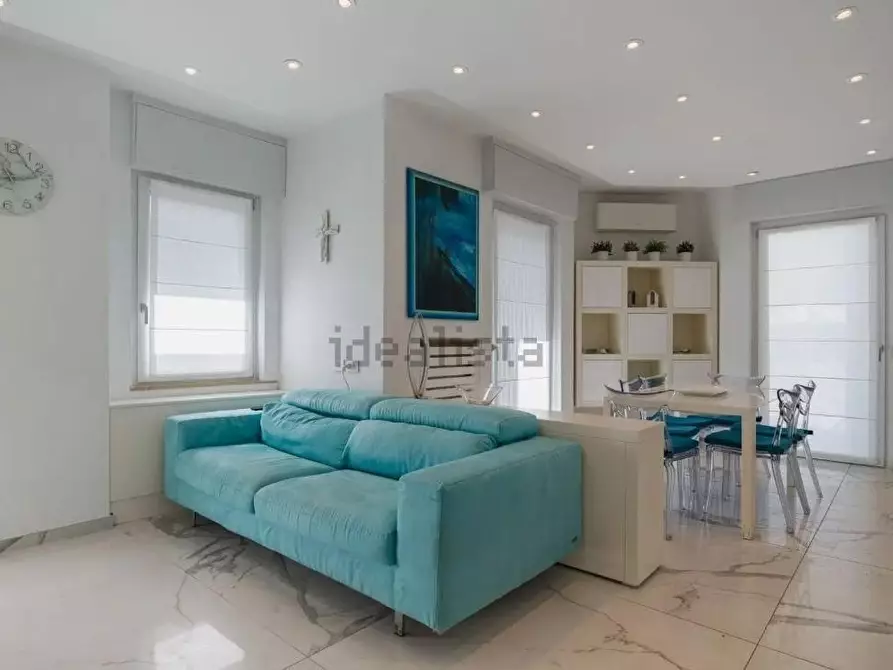 Immagine 14 di Casa trifamiliare in vendita  a Montignoso