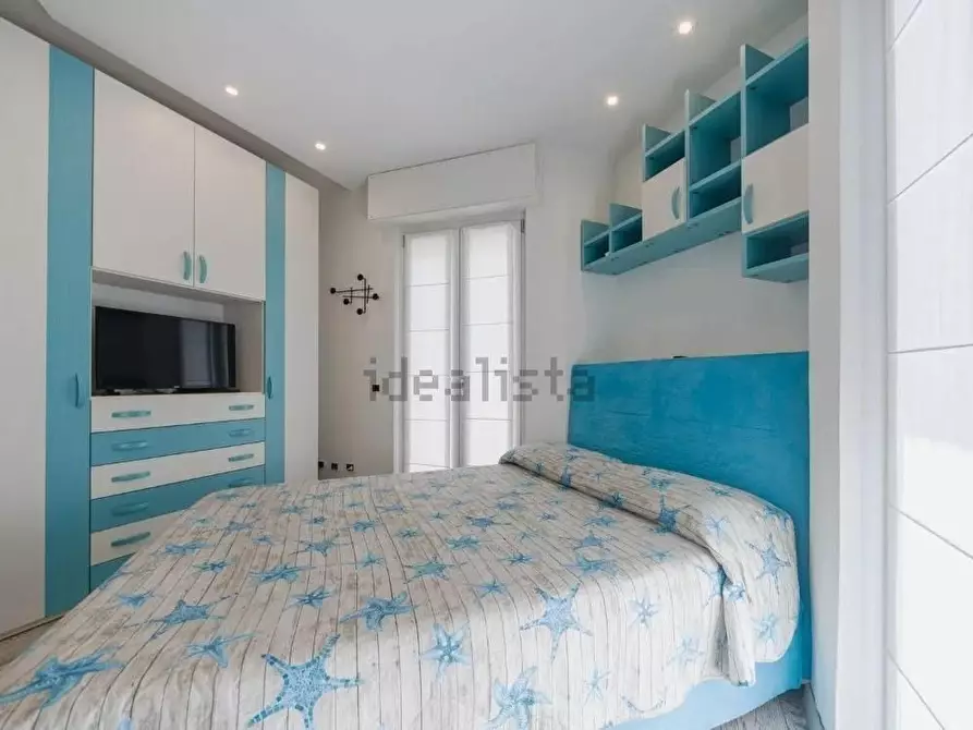 Immagine 22 di Casa trifamiliare in vendita  a Montignoso