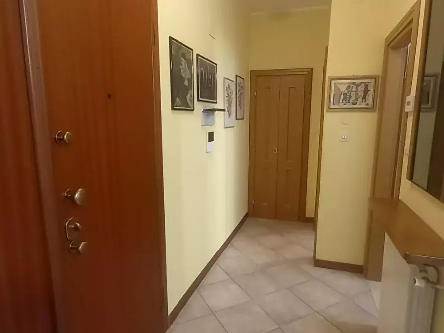 Immagine 12 di Appartamento in vendita  a Camaiore