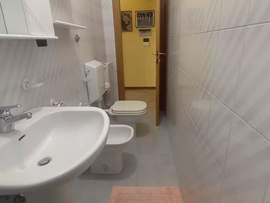 Immagine 26 di Appartamento in vendita  a Camaiore