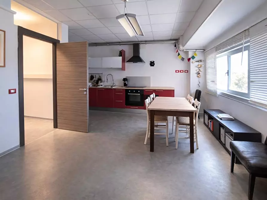 Immagine 18 di Laboratorio in vendita  a Sovicille