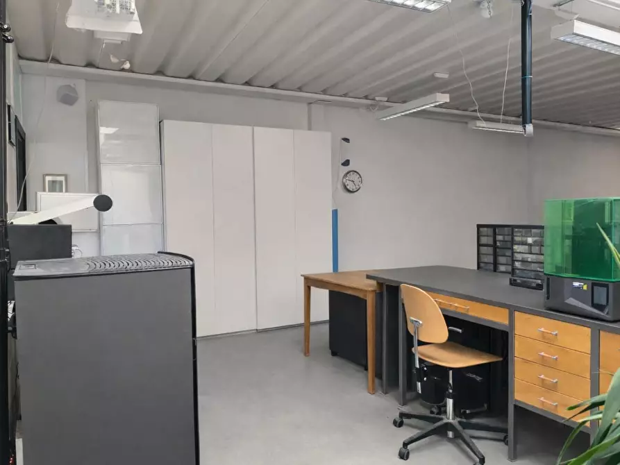 Immagine 14 di Laboratorio in vendita  a Sovicille